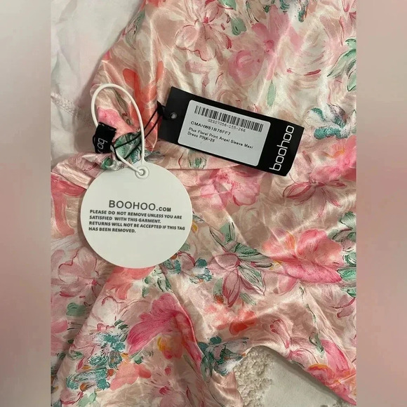 Boohoo Floral Print Angel Sleeve Maxi Dress - Picture 7 of 7